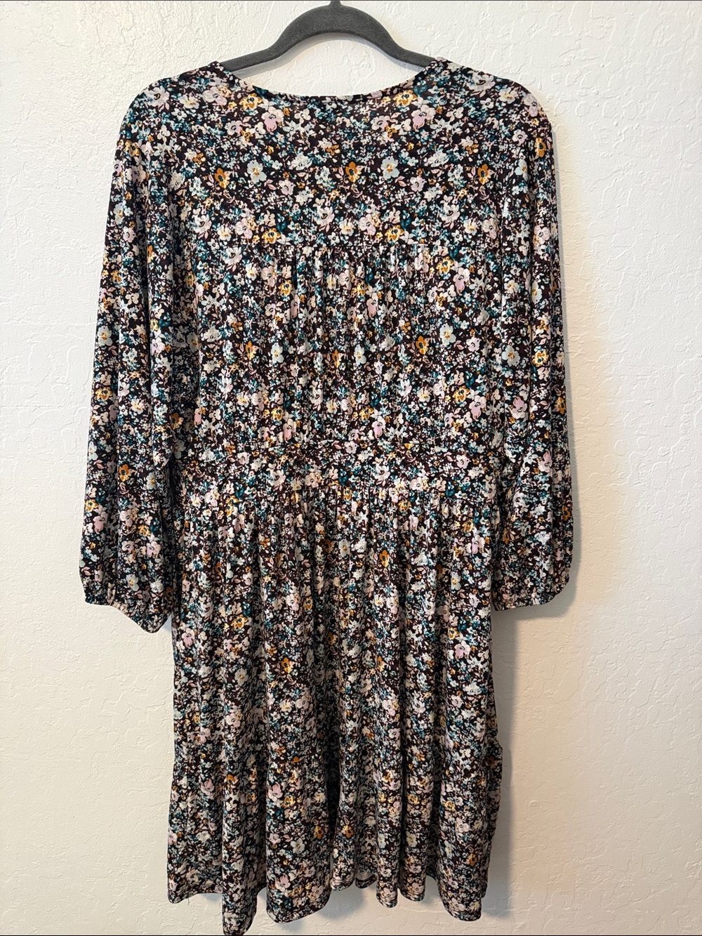 torrid Black Floral V-Neck Midi Dress - Picture 2 of 3